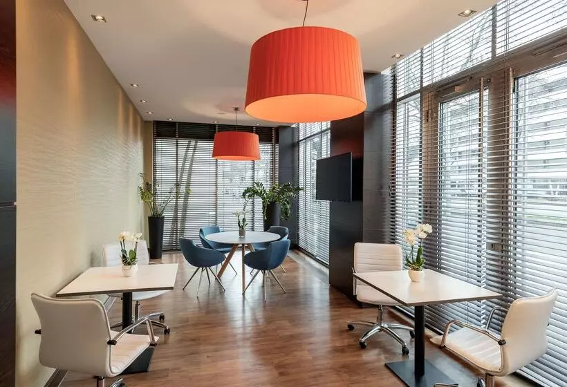 Fotos del hotel Nh Danube City:  58