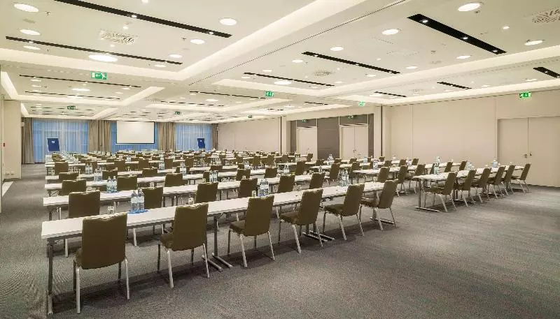 Fotos del hotel Nh Danube City:  44