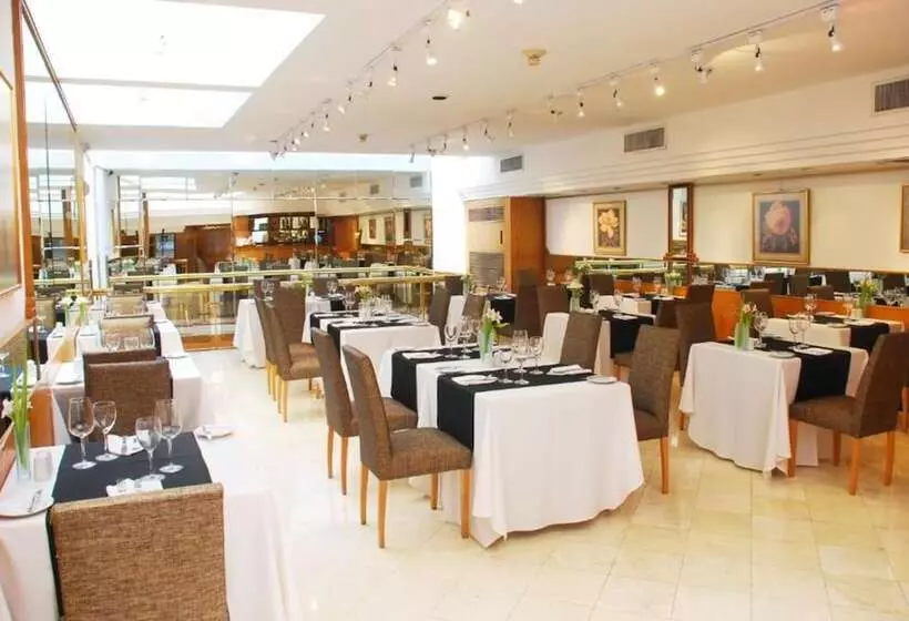 Fotos del hotel Dolmen:  4