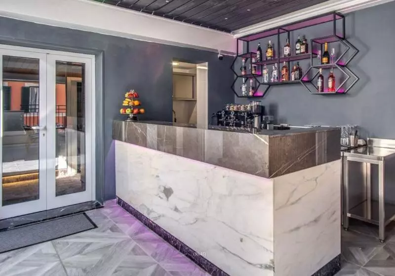 Fotos del hotel Zara:  14