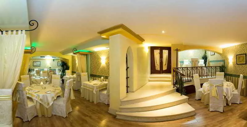 Fotos del hotel Capitol:  12