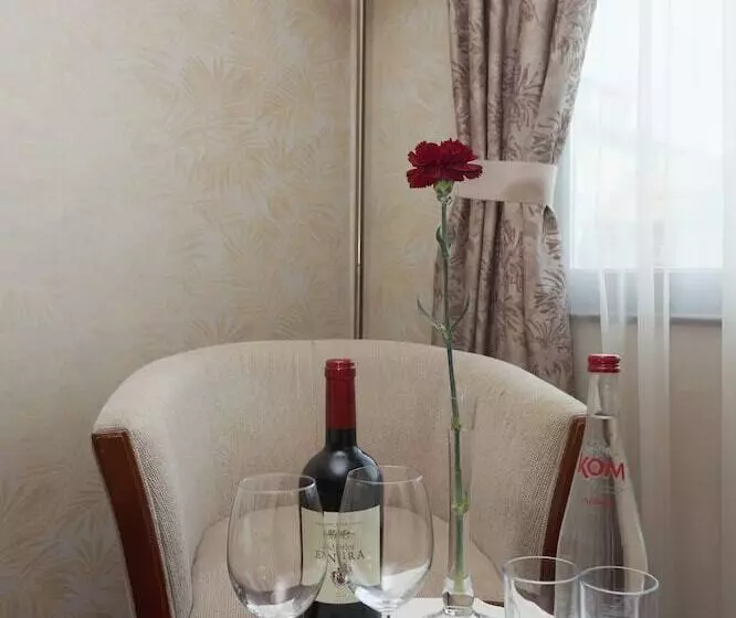 Fotos del hotel Capitol:  11