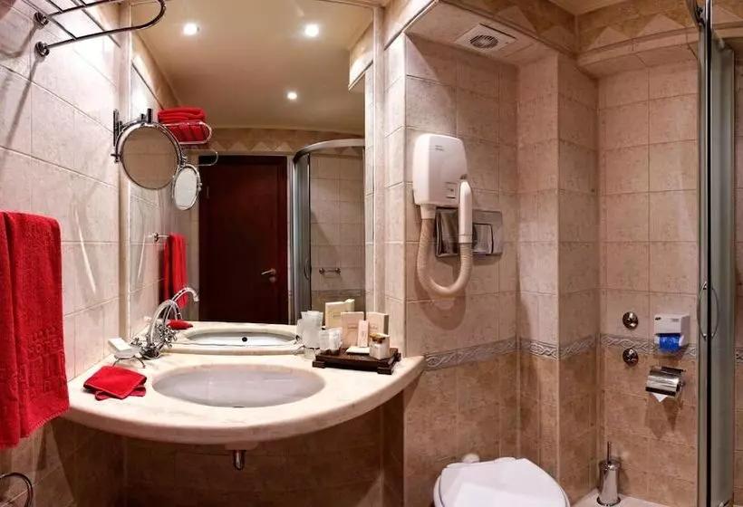 Fotos del hotel Capitol:  22