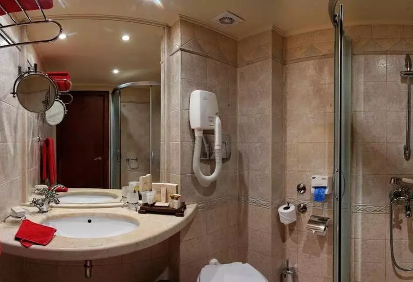 Fotos del hotel Capitol:  18