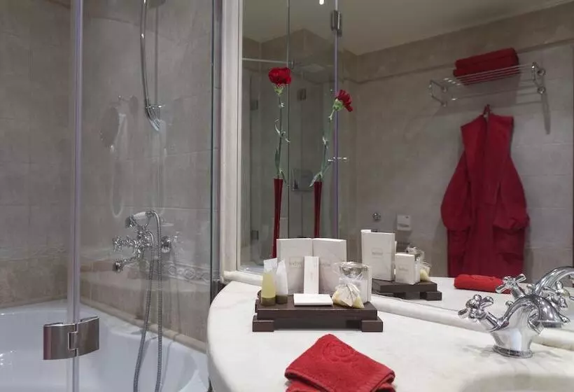 Fotos del hotel Capitol:  25