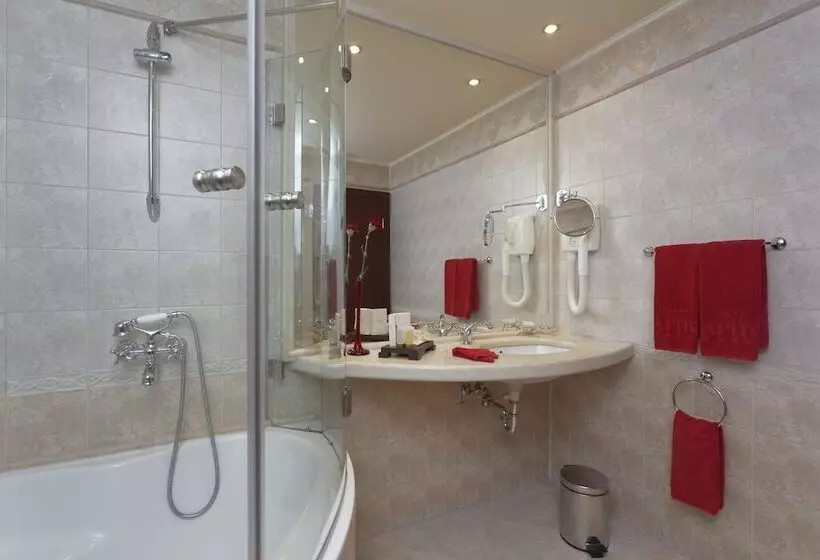 Fotos del hotel Capitol:  14