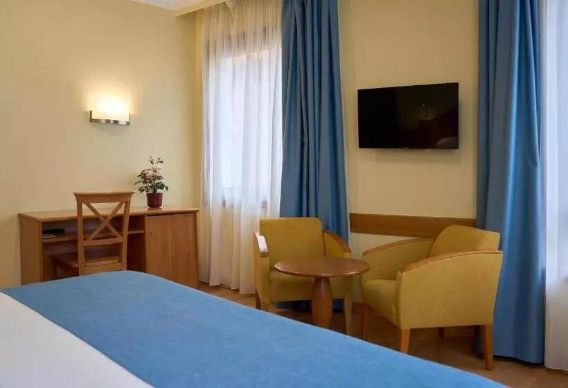 Fotos del hotel Ii Castillas Madrid:  2