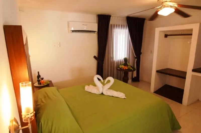 Fotos del hotel Partyholic:  13