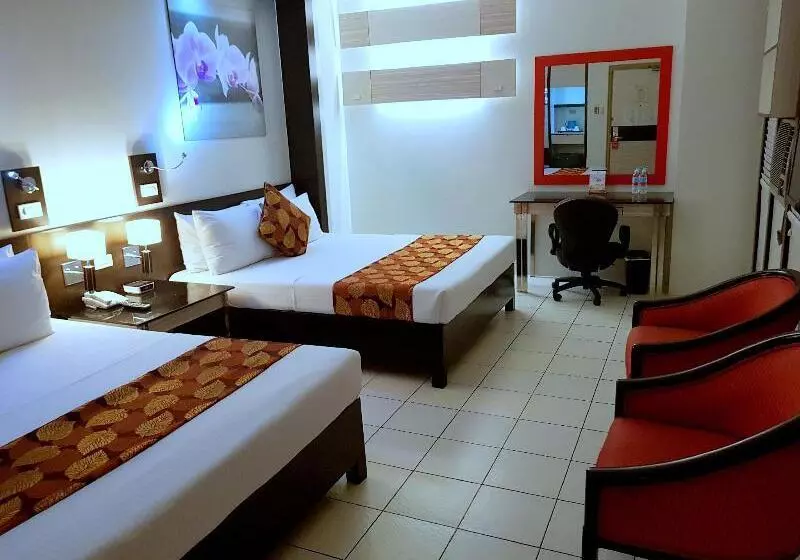 Fotos del hotel Executive Plaza:  7