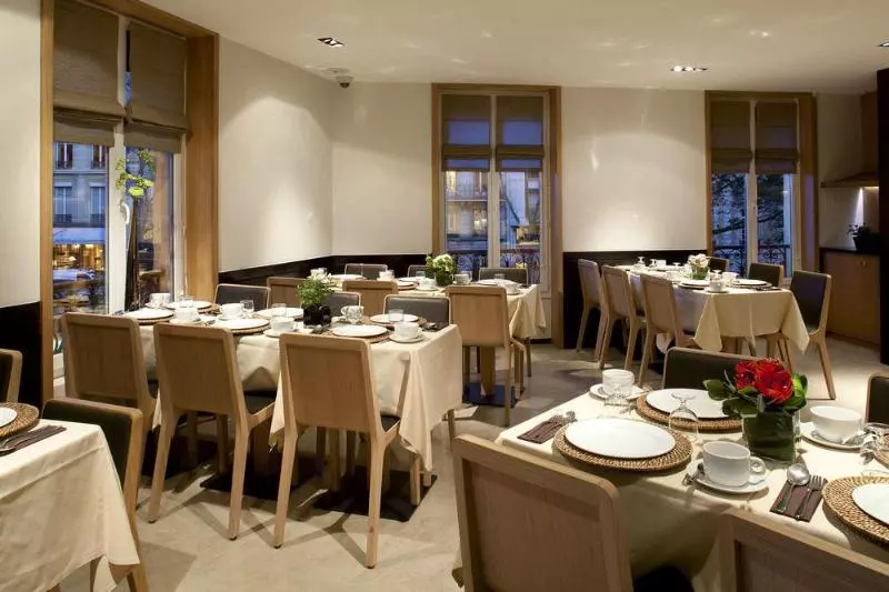 Fotos del hotel Marceau Champs-elysées:  3