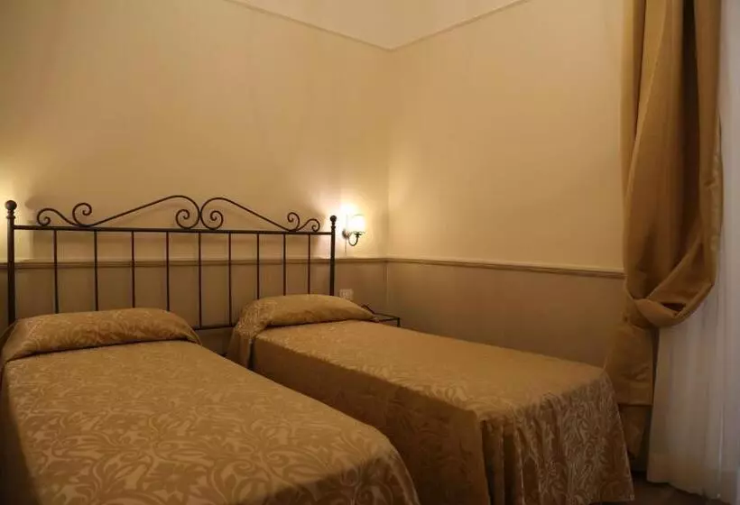 Fotos del hotel Flavia:  17