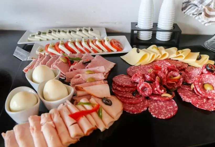 Fotos del hotel Martín Gusinde:  3