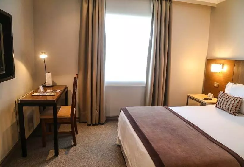 Fotos del hotel Martín Gusinde:  7