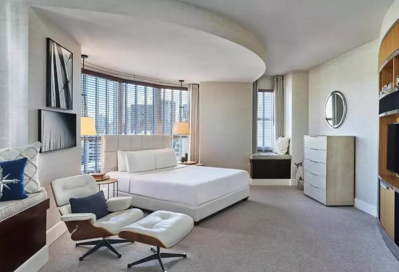 Republic San Diego, Autograph Collection