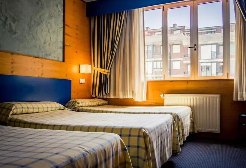 Fotos del hotel Bezana Lago:  21