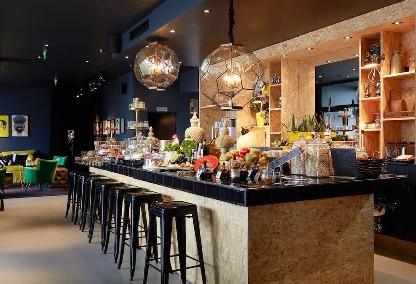 Fotos del hotel Friends:  8