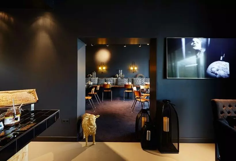 Fotos del hotel Friends:  2