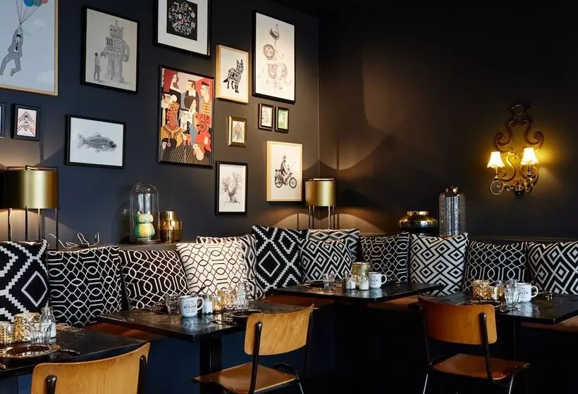 Fotos del hotel Friends:  15