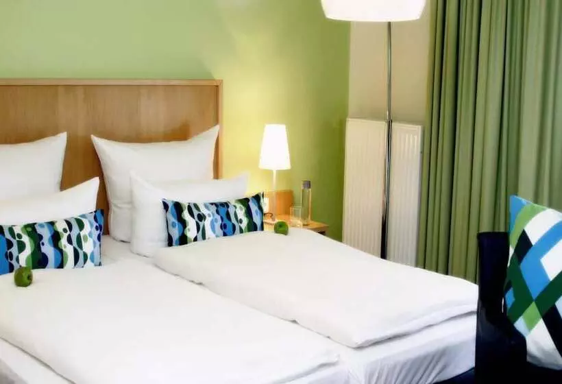 Fotos del hotel Friends:  7