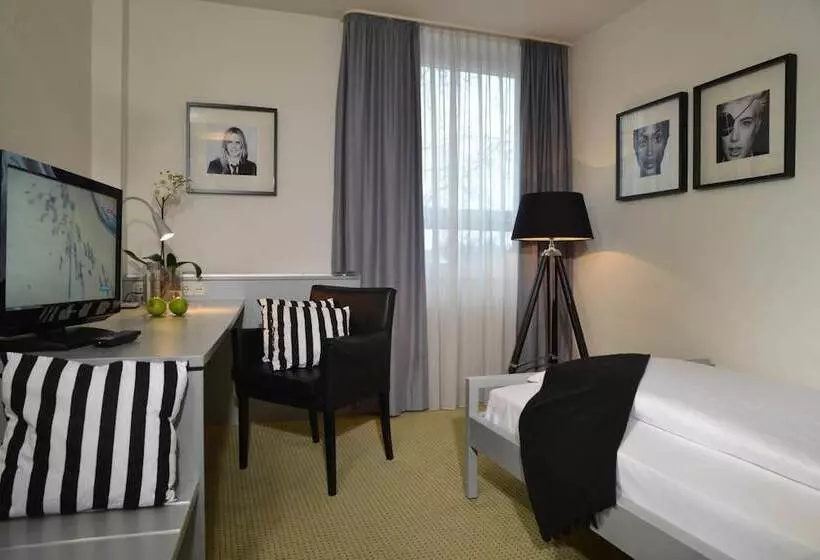 Fotos del hotel Friends:  14