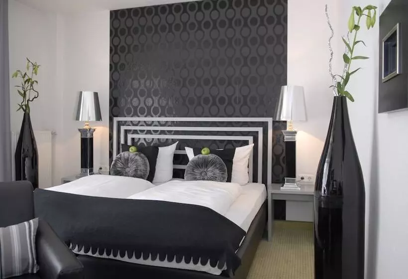 Fotos del hotel Friends:  19