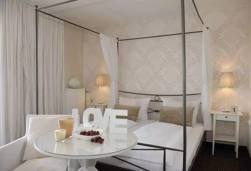 Fotos del hotel Friends:  18