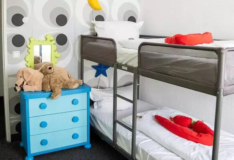 Fotos del hotel Friends:  20