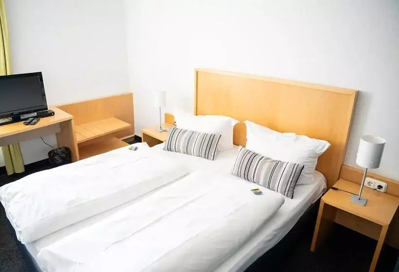 Fotos del hotel Friends:  12