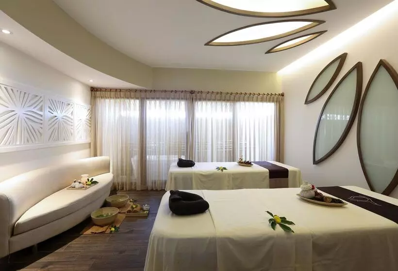 Sandy Beach Non Nuoc Resort