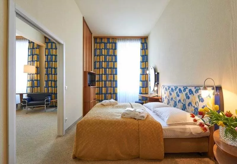 Fotos del hotel Hilight Suites:  5