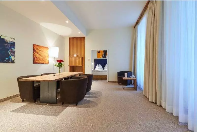 Fotos del hotel Hilight Suites:  25