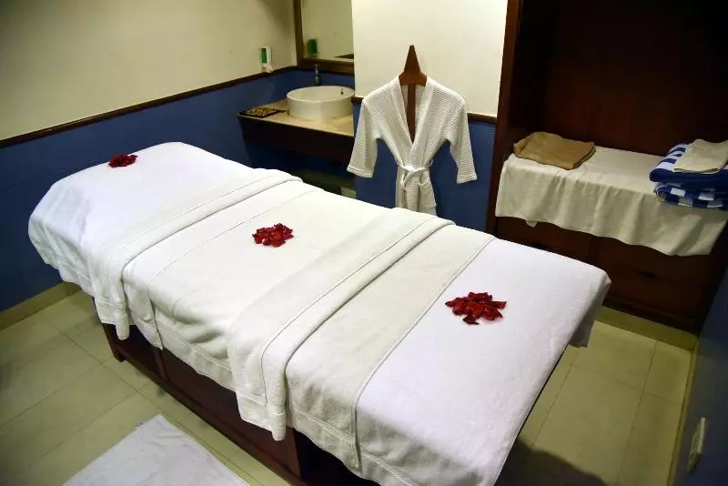 Fotos del hotel Radisson Hotel Varanasi:  2