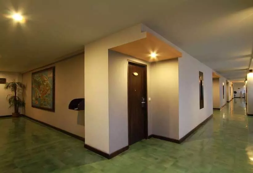 Fotos del hotel The Lokha Legian Resort & Spa:  2