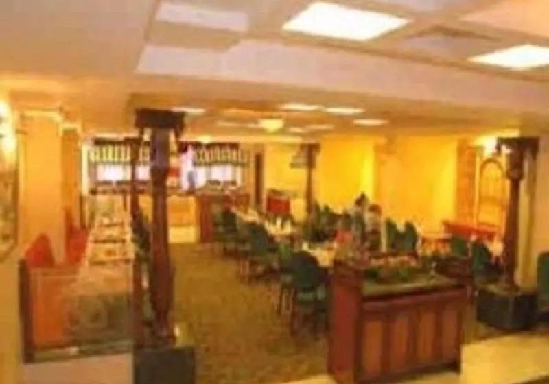 Fotos del hotel Quality Inn Residency:  13