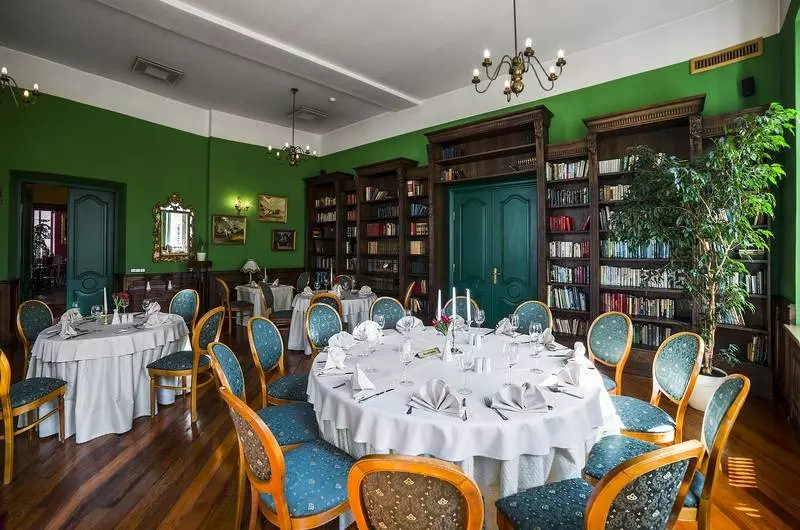 Shakespeare Boutique