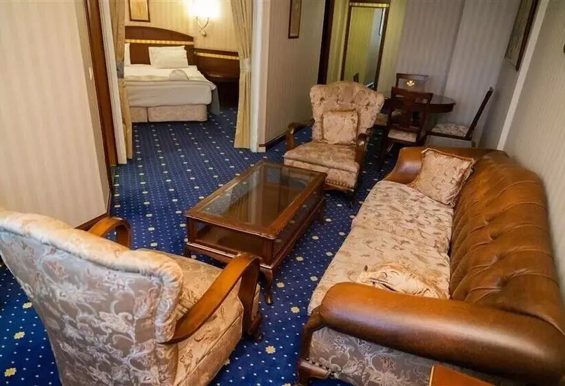 Fotos del hotel Akar International:  18