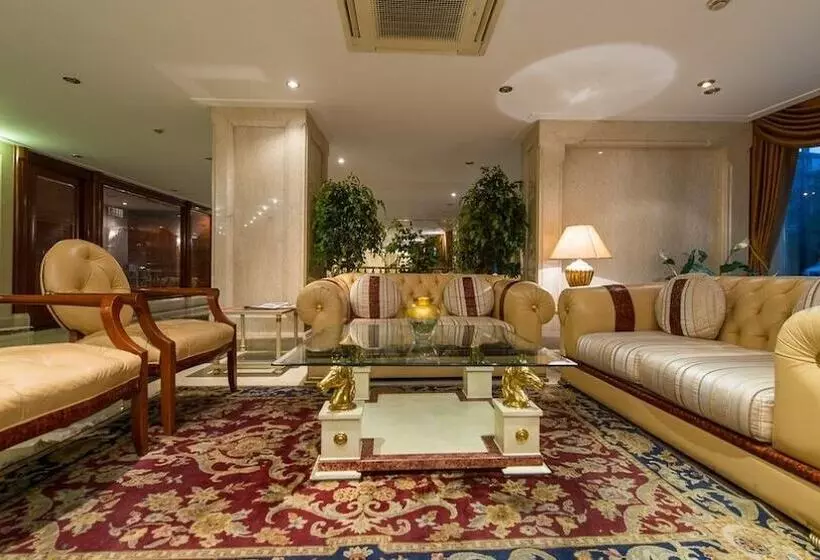 Fotos del hotel Akar International:  25