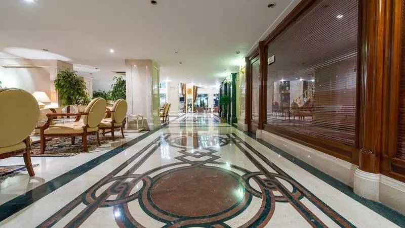 Fotos del hotel Akar International:  3