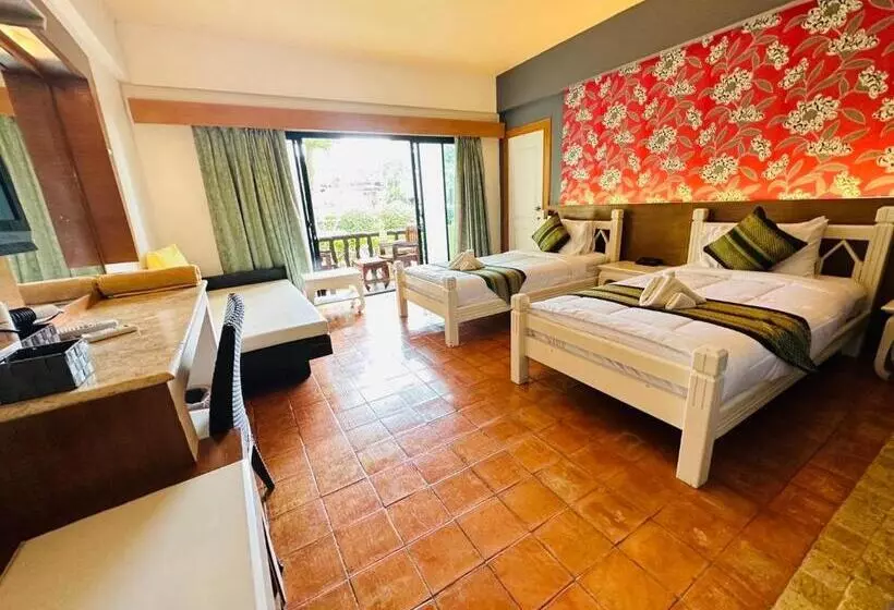 Fotos del hotel Bhumiyama Beach Resort:  24