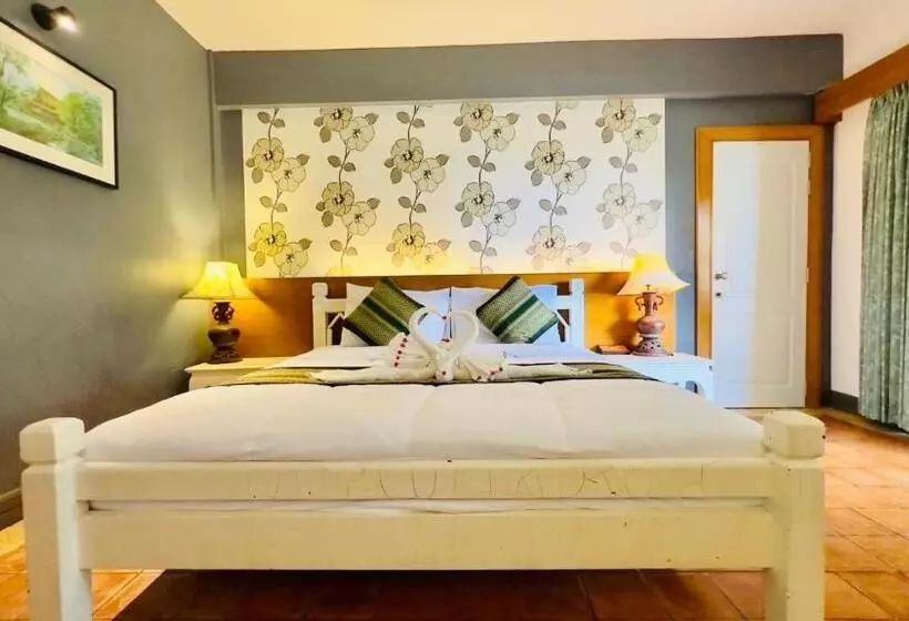 Fotos del hotel Bhumiyama Beach Resort:  6