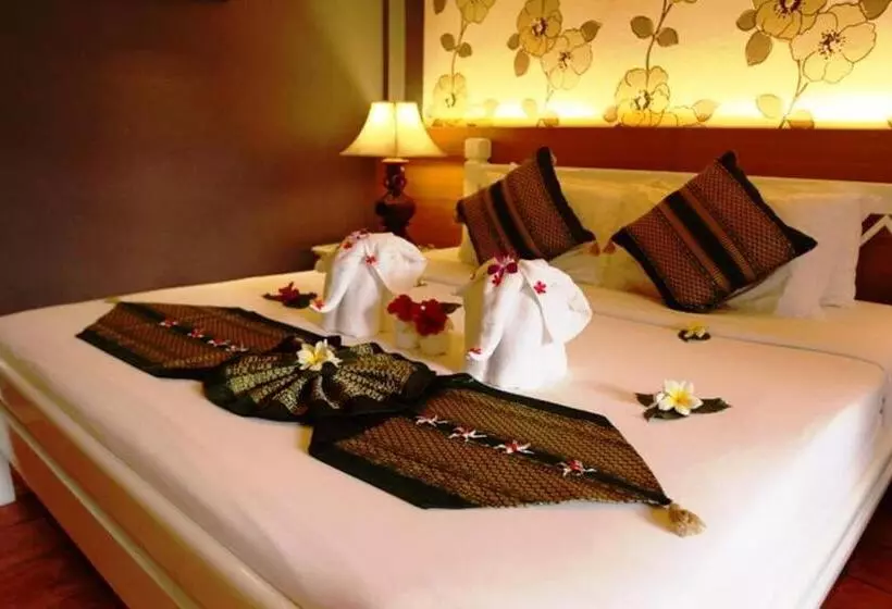 Fotos del hotel Bhumiyama Beach Resort:  16