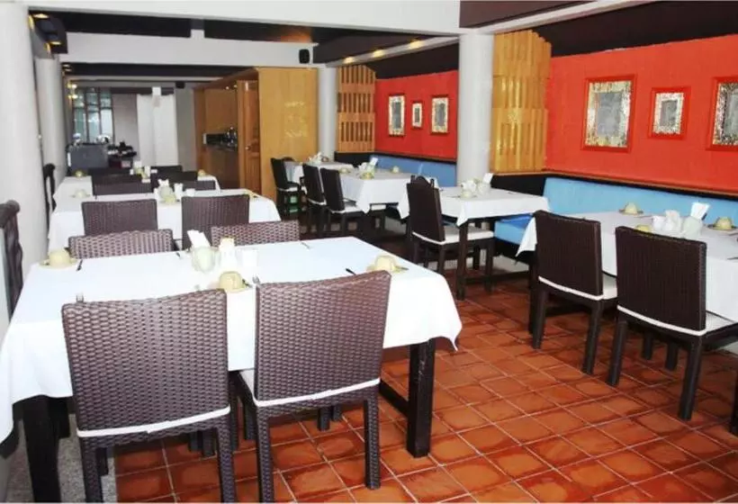 Fotos del hotel Bhumiyama Beach Resort:  11