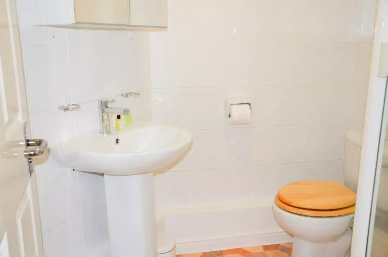 Fotos del hotel Meridian Place By Oyo Rooms:  5