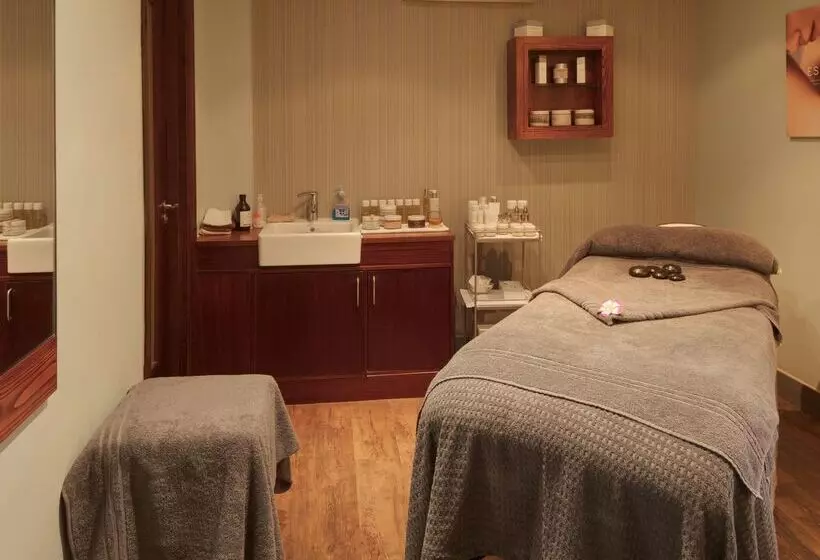 Fotos del hotel Cambridge Belfry  & Spa:  24