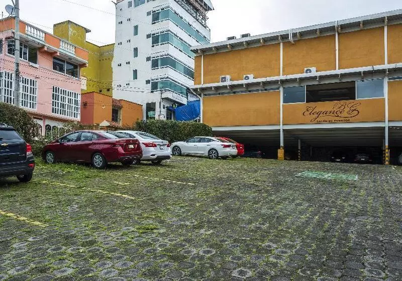 Fotos del hotel Capital O  Central:  8