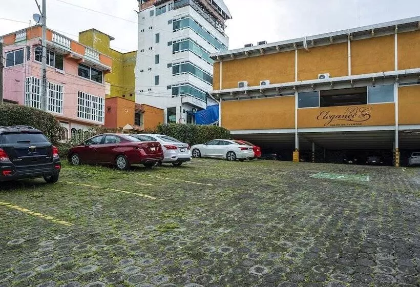 Fotos del hotel Capital O  Central:  15