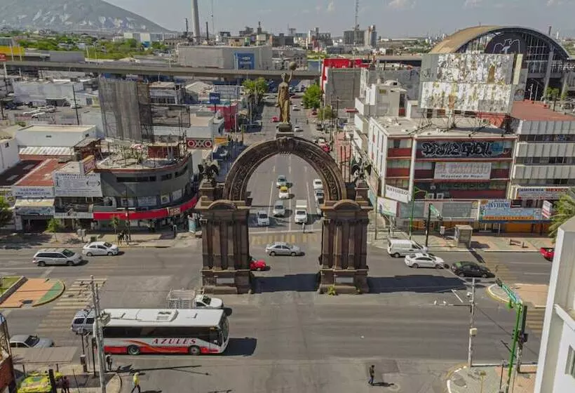 Fotos del hotel Plaza Del Arco  Monterrey:  9