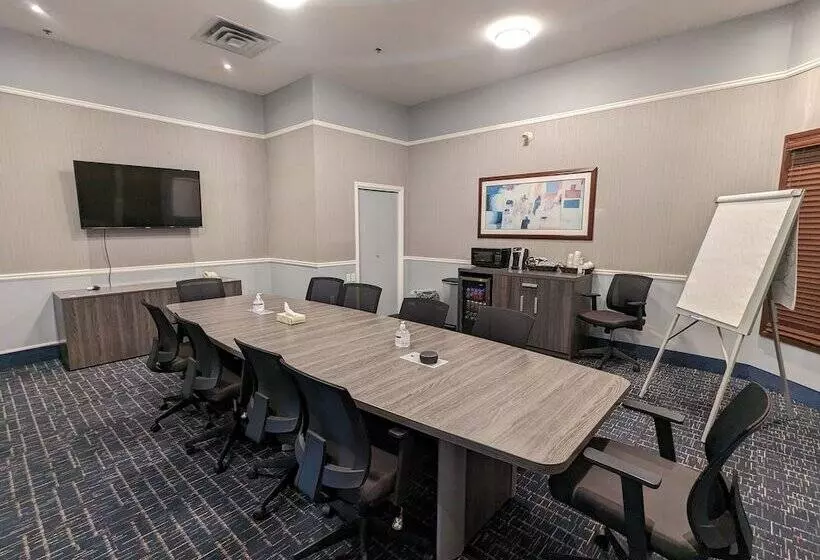 Fotos del hotel Riviera Plaza And Conference Centre Calgary Airport:  4