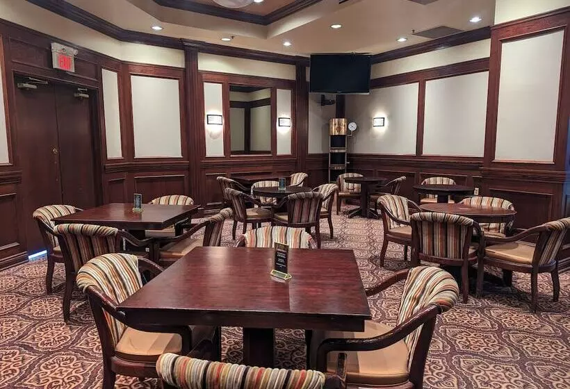 Fotos del hotel Riviera Plaza And Conference Centre Calgary Airport:  2