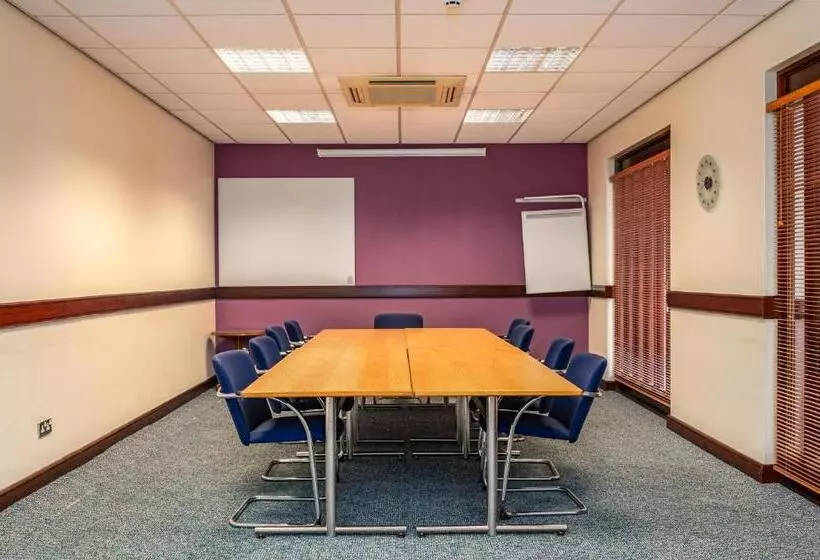 Fotos del hotel Premier Inn Peterborough Norman Cross:  6